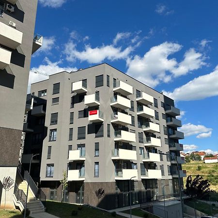 Airstay Пристина Екстериор снимка